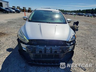 Piąte zdjęcie samochodu w środku: 2016 FORD FOCUS SE VIN:1FADP3F23GL391537 - miniatura