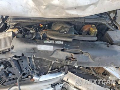 Zdjęcie 11 z 12 samochodu: 2002 CHEVROLET TAHOE C1500 VIN:1GNEC13Z12J330621 - miniatura