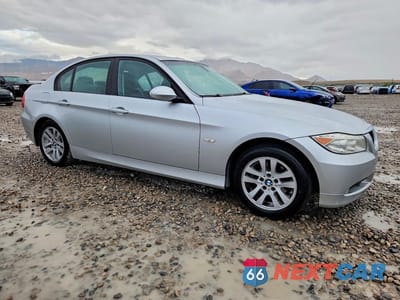 Czwarte zdjęcie samochodu z boku: 2007 BMW 328 I SULEV VIN:WBAVC53517FZ80862 - miniatura