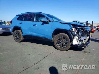 Czwarte zdjęcie samochodu z boku: 2025 TOYOTA RAV4 SE VIN:4T3T6RFV7SU183690 - miniatura