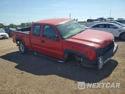 Czwarte zdjęcie samochodu z boku: 2006 CHEVROLET SILVERADO K2500 HEAVY DUTY VIN:1GCHK29U36E156463 - miniatura