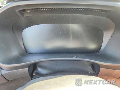 Zdjęcie 9 z 13 samochodu: 2019 VOLVO XC40 T5 R-DESIGN VIN:YV4162UM8K2091454 - miniatura