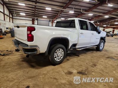 Trzecie zdjęcie samochodu z tyłu: 2021 CHEVROLET SILVERADO K2500 HEAVY DUTY LT VIN:1GC1YNEY2MF257575 - miniatura
