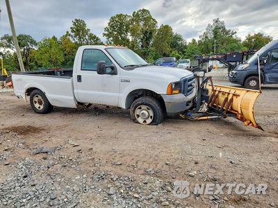 Czwarte zdjęcie samochodu z boku: 2006 FORD F250 SUPER DUTY VIN:1FTNF21556EA17463 - miniatura
