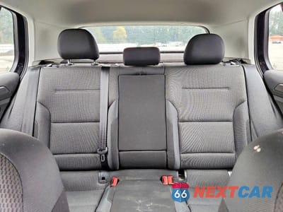 Zdjęcie 10 z 13 samochodu: 2018 VOLKSWAGEN GOLF S VIN:3VWG17AU4JM251816 - miniatura
