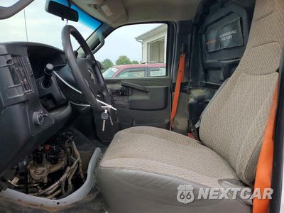 Zdjęcie 7 z 13 samochodu: 2019 CHEVROLET EXPRESS 2500 CARGO DELIVERY VAN VIN:1GCWGAF1XK1370347 - miniatura