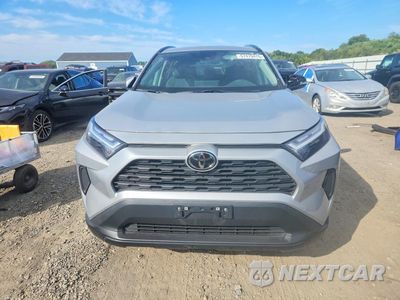 Piąte zdjęcie samochodu w środku: 2025 TOYOTA RAV4 XLE VIN:2T3P1RFVXSW628598 - miniatura
