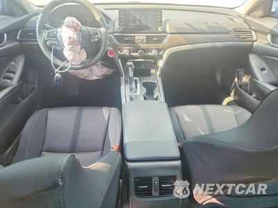 Zdjęcie 8 z 13 samochodu: 2018 HONDA ACCORD EX VIN:1HGCV1F4XJA128001 - miniatura