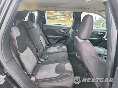 Zdjęcie 11 z 13 samochodu: 2014 JEEP CHEROKEE SPORT VIN:1C4PJMAB8EW140269 - miniatura
