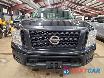 Piąte zdjęcie samochodu w środku: 2018 NISSAN TITAN S VIN:1N6AA1EJ5JN549705 - miniatura