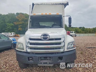 Piąte zdjęcie samochodu w środku: 2018 HINO 258/268 BOX TRUCK VIN:5PVNJ8JV0J4S67080 - miniatura