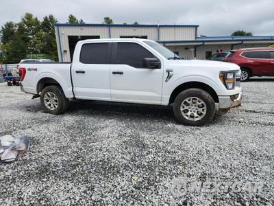 Czwarte zdjęcie samochodu z boku: 2023 FORD F150 SUPERCREW VIN:1FTFW1E86PFA92896 - miniatura