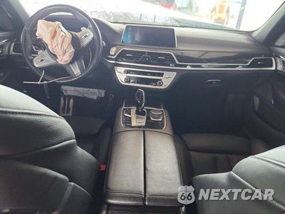 Zdjęcie 8 z 13 samochodu: 2022 BMW 740 I VIN:WBA7T2C02NCH09936 - miniatura