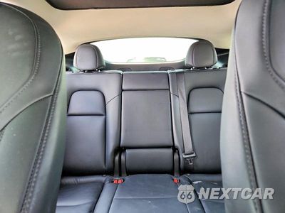 Zdjęcie 10 z 13 samochodu: 2023 TESLA MODEL Y VIN:7SAYGDEE7PA201920 - miniatura