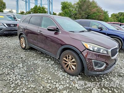 Czwarte zdjęcie samochodu z boku: 2016 KIA SORENTO LX VIN:5XYPG4A38GG028479 - miniatura