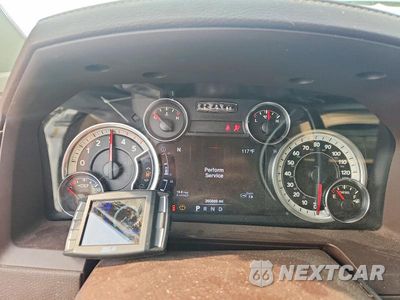 Zdjęcie 9 z 12 samochodu: 2016 RAM 2500 LARAMIE VIN:3C6UR5FL9GG390003 - miniatura