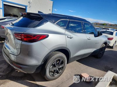 Trzecie zdjęcie samochodu z tyłu: 2024 CHEVROLET BLAZER 2LT VIN:3GNKBCR41RS218858 - miniatura