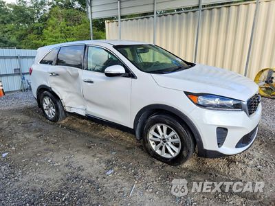 Czwarte zdjęcie samochodu z boku: 2019 KIA SORENTO LX VIN:5XYPG4A36KG499524 - miniatura