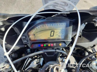 Zdjęcie 7 z 9 samochodu: 2013 HONDA CBR1000 RR-ABS VIN:JH2SC5984DK400036 - miniatura