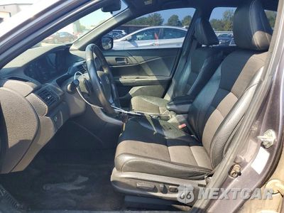 Zdjęcie 7 z 12 samochodu: 2017 HONDA ACCORD SPORT VIN:1HGCR2F59HA028212 - miniatura