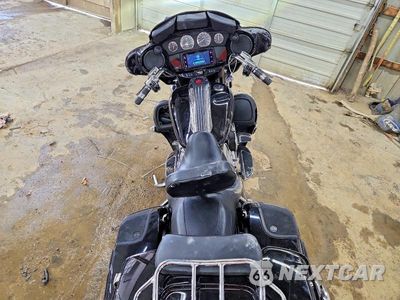 Zdjęcie 6 z 10 samochodu: 2016 HARLEY-DAVIDSON FLHXSE CVO STREET GLIDE VIN:1HD1PXN15GB959093 - miniatura