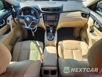 Zdjęcie 8 z 12 samochodu: 2017 NISSAN ROGUE SL VIN:5N1AT2MT3HC773367 - miniatura