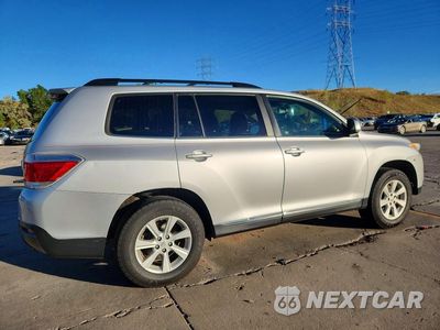 Trzecie zdjęcie samochodu z tyłu: 2013 TOYOTA HIGHLANDER SE VIN:5TDBK3EH4DS264537 - miniatura
