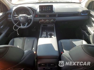 Zdjęcie 8 z 13 samochodu: 2025 HONDA PILOT TOURING VIN:5FNYG1H77SB165120 - miniatura