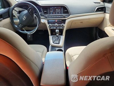 Zdjęcie 8 z 12 samochodu: 2019 HYUNDAI ELANTRA VALUE EDITION VIN:5NPD84LF0KH424124 - miniatura