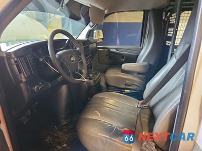 Zdjęcie 7 z 13 samochodu: 2014 CHEVROLET EXPRESS G1500 VIN:1GCSHAF40E1124725 - miniatura