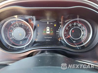 Zdjęcie 9 z 12 samochodu: 2016 DODGE CHALLENGER SXT VIN:2C3CDZAG7GH153292 - miniatura