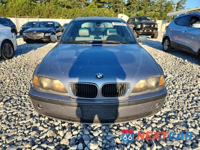 Piąte zdjęcie samochodu w środku: 2004 BMW 325 I VIN:WBAET37494NJ45356 - miniatura