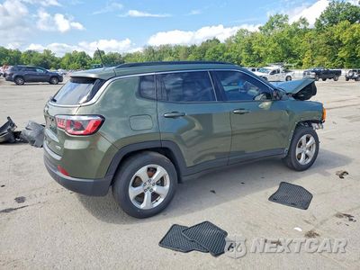 Trzecie zdjęcie samochodu z tyłu: 2020 JEEP COMPASS LATITUDE VIN:3C4NJDBB9LT228899 - miniatura