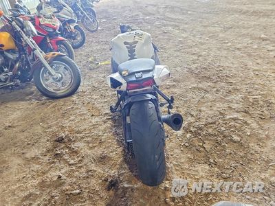 Czwarte zdjęcie samochodu z boku: 2019 SUZUKI GSX-R600 VIN:JS1GN7FAXK7101236 - miniatura