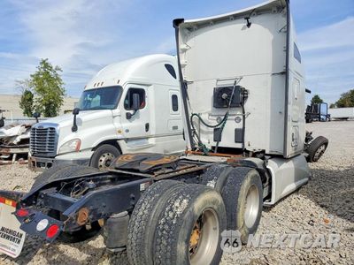 Trzecie zdjęcie samochodu z tyłu: 2020 KENWORTH T680 SEMI TRUCK VIN:1XKYD49X1LJ355454 - miniatura