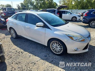 Czwarte zdjęcie samochodu z boku: 2012 FORD FOCUS SEL VIN:1FAHP3H23CL346963 - miniatura