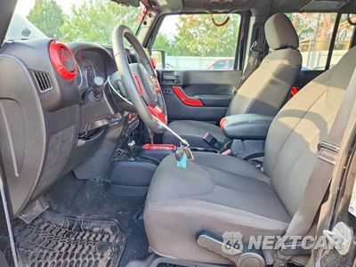 Zdjęcie 7 z 14 samochodu: 2017 JEEP WRANGLER UNLIMITED SPORT VIN:1C4BJWDG3HL536127 - miniatura