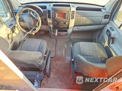Zdjęcie 8 z 13 samochodu: 2018 MERCEDES-BENZ SPRINTER 2500 DELIVERY VAN VIN:WD3PE7CD9JP633803 - miniatura