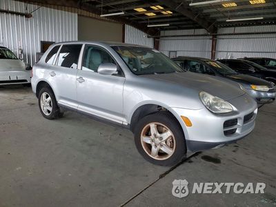 Czwarte zdjęcie samochodu z boku: 2004 PORSCHE CAYENNE S VIN:WP1AB29P54LA60479 - miniatura