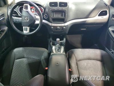 Zdjęcie 8 z 13 samochodu: 2017 DODGE JOURNEY CROSSROAD VIN:3C4PDCGBXHT551269 - miniatura