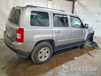 Trzecie zdjęcie samochodu z tyłu: 2017 JEEP PATRIOT SPORT VIN:1C4NJRBB8HD104844 - miniatura