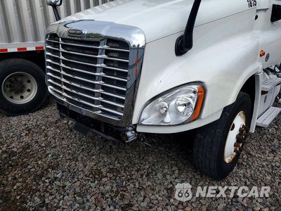 Zdjęcie 12 z 12 samochodu: 2018 FREIGHTLINER CASCADIA 125 SEMI TRUCK VIN:3AKJGEDR1JSJS3129 - miniatura
