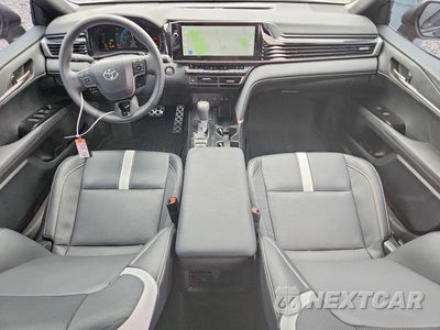 Zdjęcie 8 z 12 samochodu: 2026 TOYOTA CAMRY SE VIN:4T1DBADK0TU553656 - miniatura