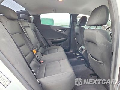 Zdjęcie 10 z 12 samochodu: 2017 CHEVROLET MALIBU LT VIN:1G1ZE5ST3HF121541 - miniatura