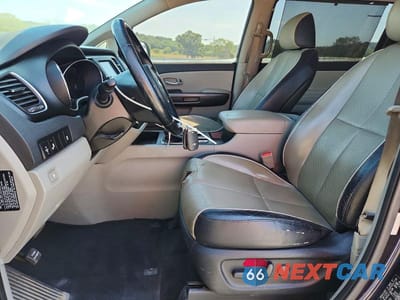 Zdjęcie 7 z 13 samochodu: 2019 KIA SEDONA EX VIN:KNDMB5C15K6513449 - miniatura