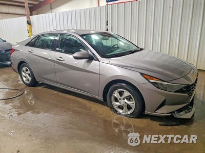Czwarte zdjęcie samochodu z boku: 2021 HYUNDAI ELANTRA SE VIN:KMHLL4AG7MU213318 - miniatura