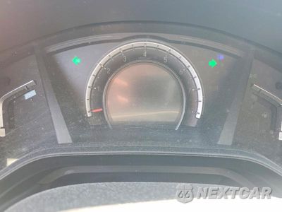Zdjęcie 9 z 12 samochodu: 2019 HONDA CR-V LX VIN:2HKRW5H37KH420118 - miniatura