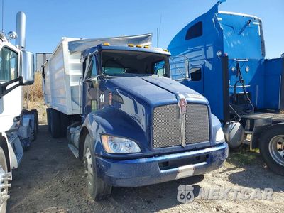 Czwarte zdjęcie samochodu z boku: 2013 KENWORTH T370 DUMP TRUCK VIN:2NKHLN9X3DM340970 - miniatura