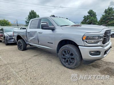 Czwarte zdjęcie samochodu z boku: 2024 RAM 2500 LARAMIE VIN:3C6UR5FJ4RG328686 - miniatura