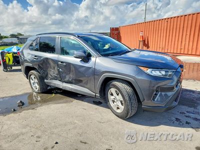 Czwarte zdjęcie samochodu z boku: 2020 TOYOTA RAV4 XLE VIN:2T3W1RFV8LC050161 - miniatura
